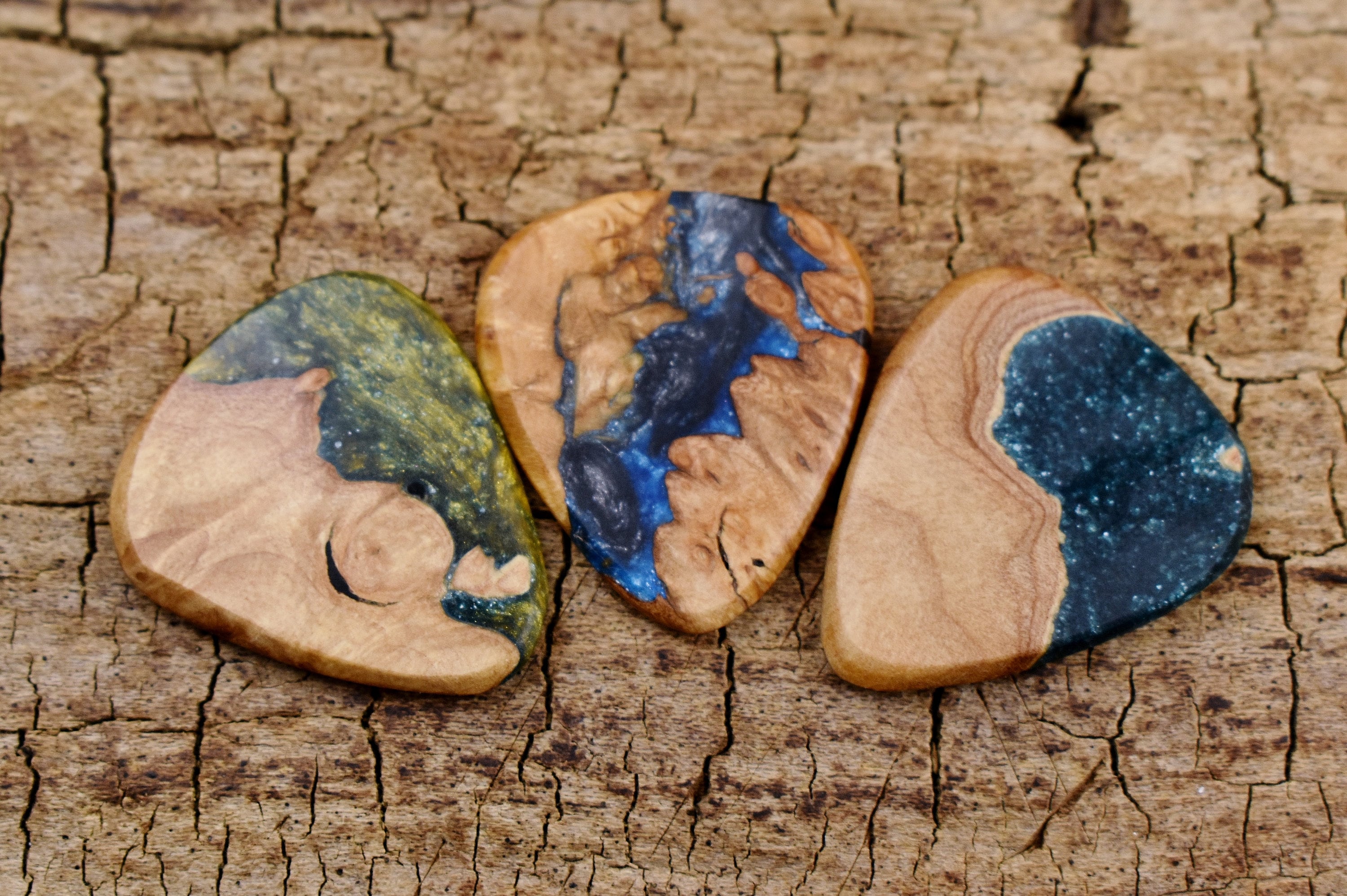 Handmade Resin Maple Burl Wood Guitar Pick